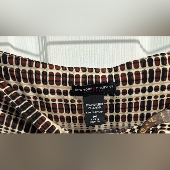 NY&Co. Brown/Tan A Line Below Knee Skirt. Size M. Faux Wrap w/side split at hem. - Picture 5 of 5